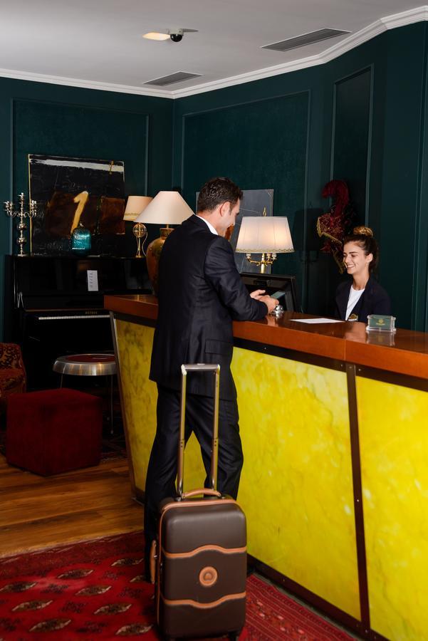 Diplomat Hotel & Spa Tirana Bagian luar foto