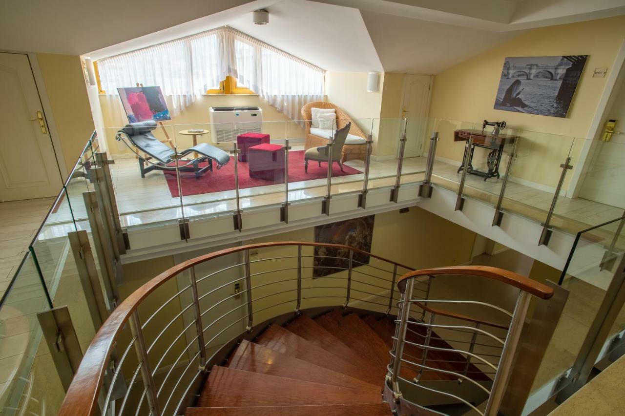 Diplomat Hotel & Spa Tirana Bagian luar foto