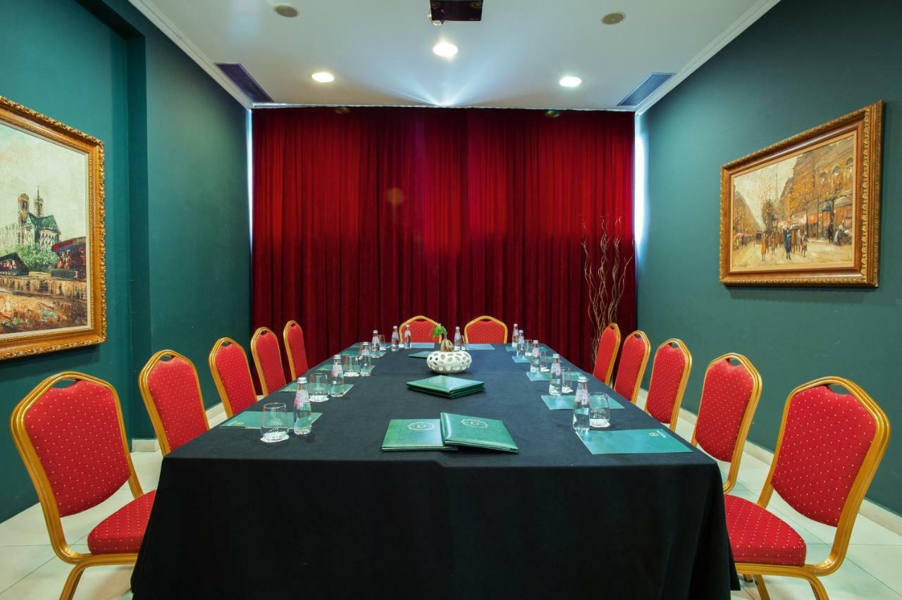 Diplomat Hotel & Spa Tirana Bagian luar foto